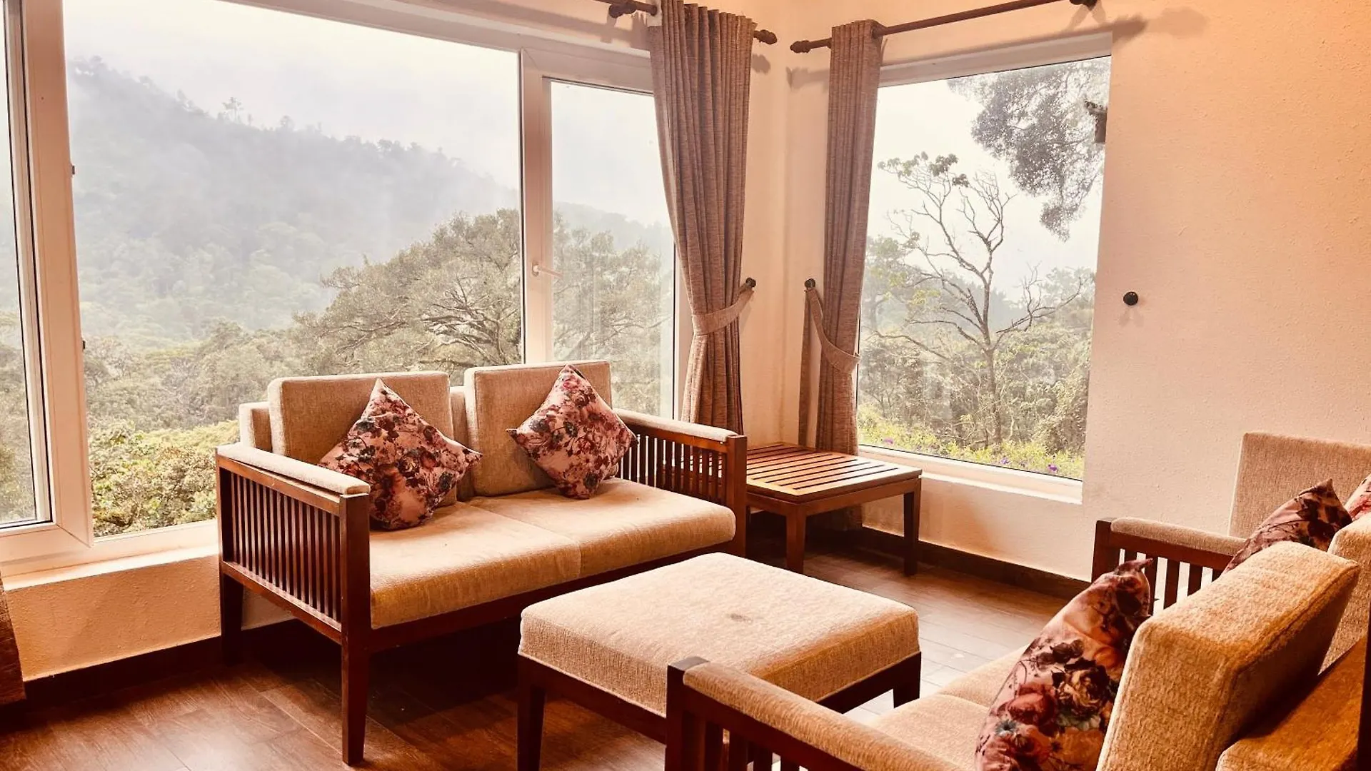Munnar Tea Estate Cottage And Resort - Away From City Hustle 3*,