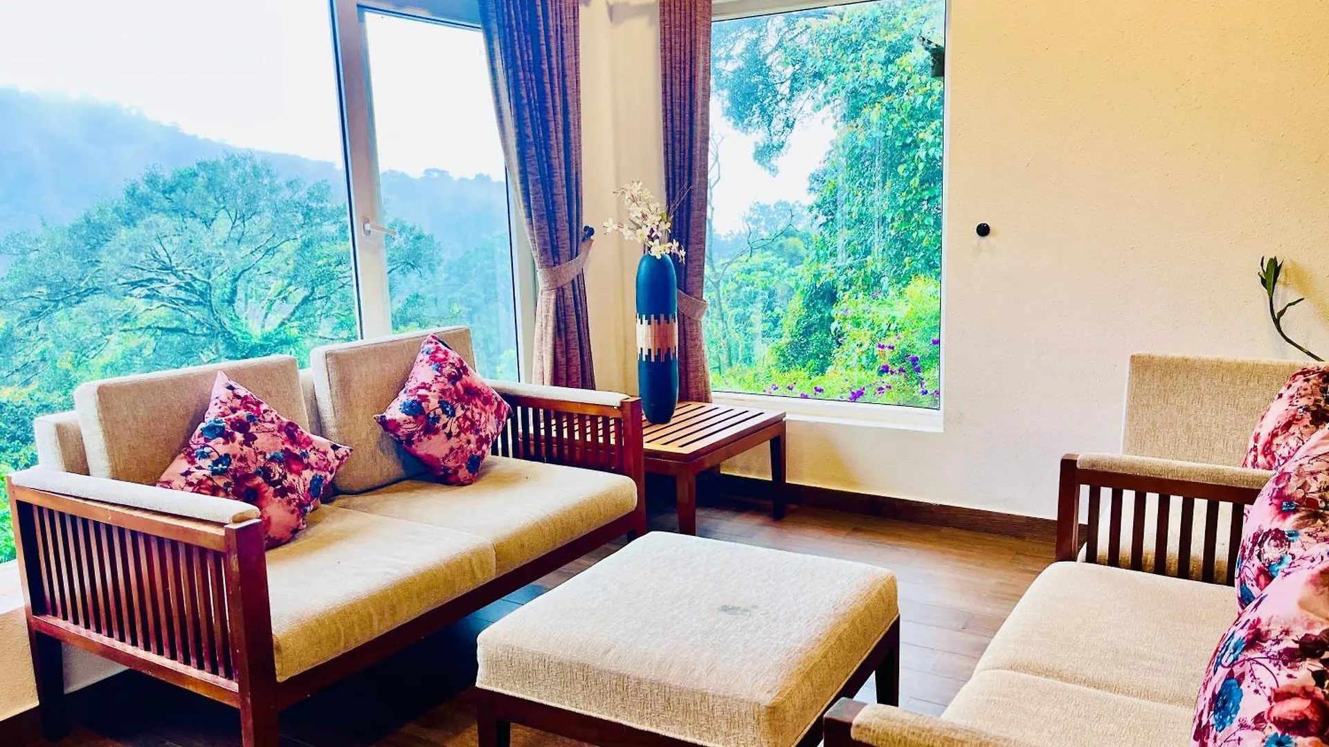 Munnar Tea Estate Cottage And Resort - Away From City Hustle Ξενοδοχείο